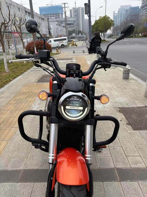 二手QJMOTOR闪300