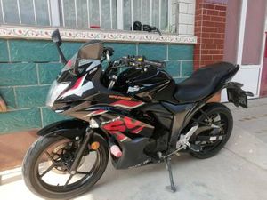 二手济南铃木极客飒 Gixxer 155