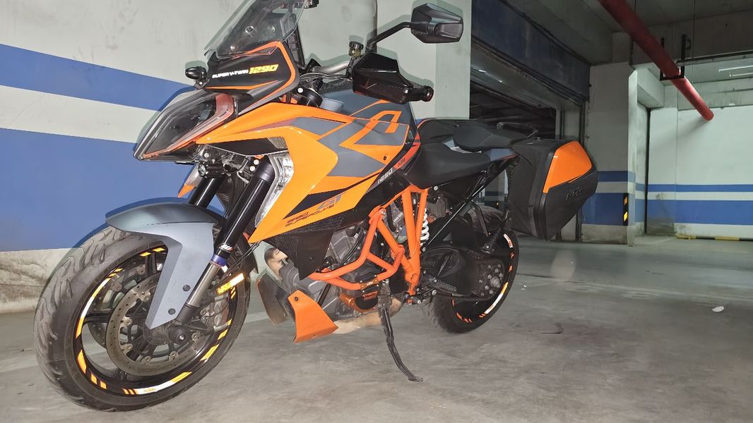 二手KTMR2R1290 Super Duke GT