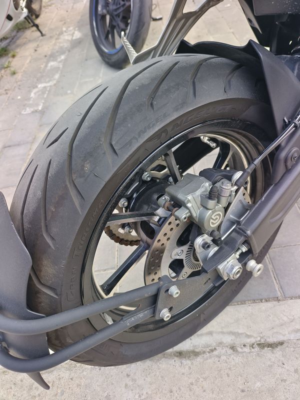 二手贝纳利龙卷风 Tornado 552R
