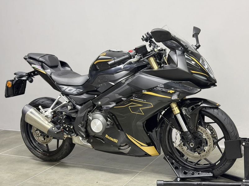 二手贝纳利龙卷风 Tornado 302R