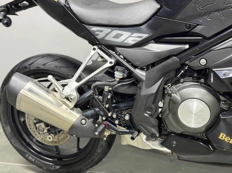 二手贝纳利龙卷风 Tornado 302R