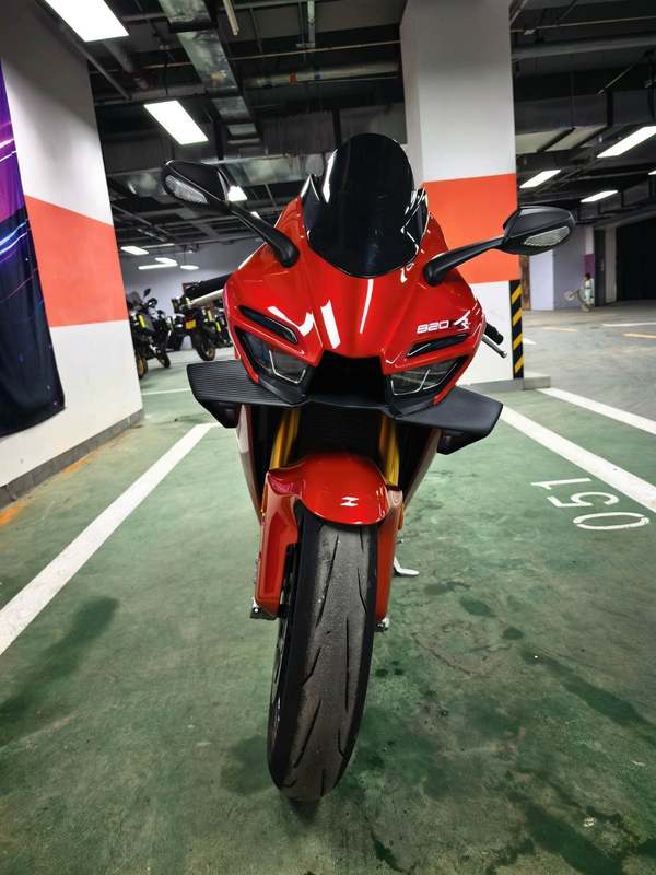 二手张雪机车820RR