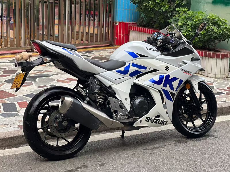 二手豪爵铃木GSX250R