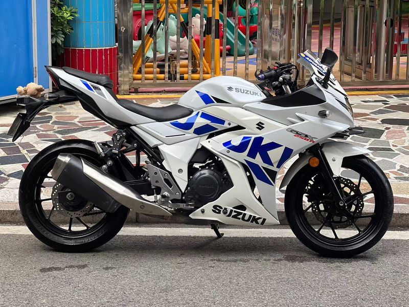 二手豪爵铃木GSX250R