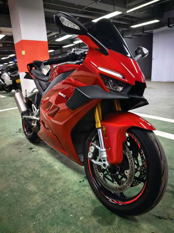 二手张雪机车820RR