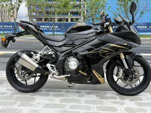 二手贝纳利龙卷风 Tornado 302R
