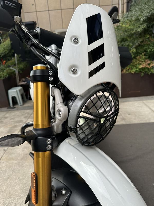 二手凯旋Scrambler 400 X
