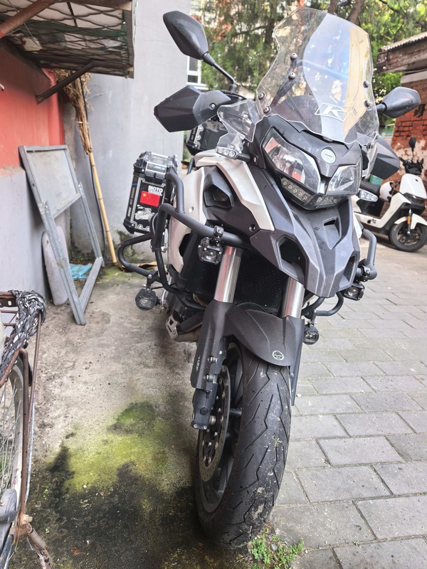 二手贝纳利金鹏 TRK502