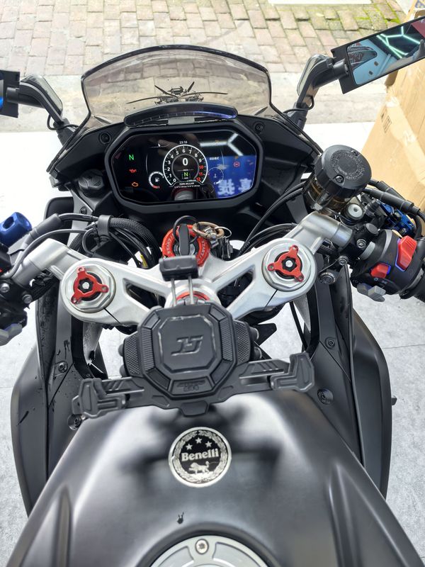 二手贝纳利龙卷风 Tornado 552R