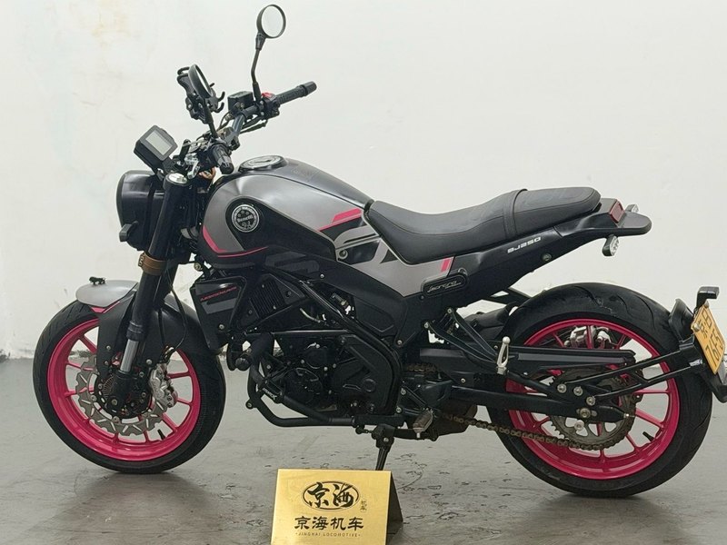 二手贝纳利幼狮 Leoncino 250