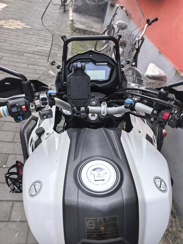 二手贝纳利金鹏 TRK502