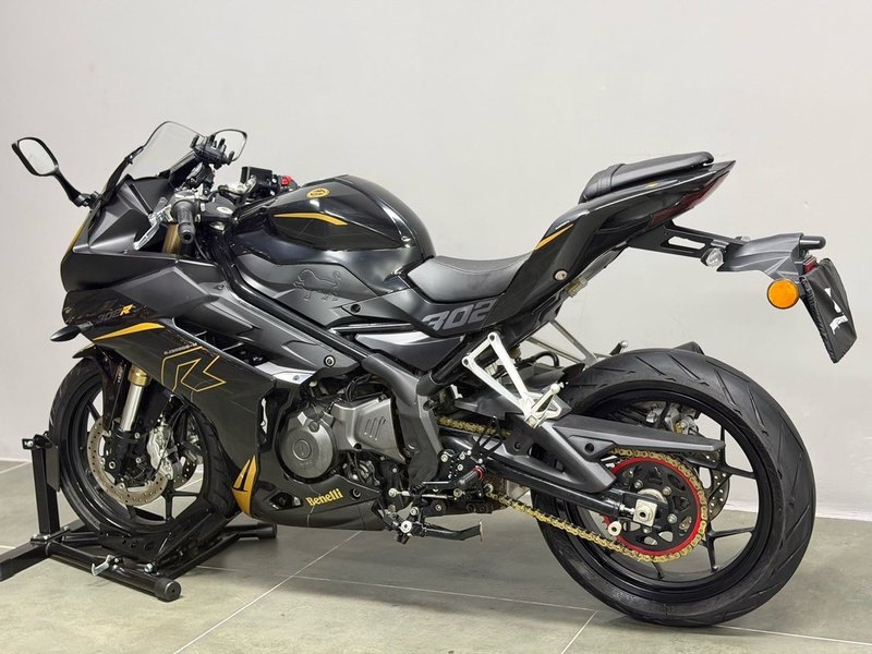 二手贝纳利龙卷风 Tornado 302R