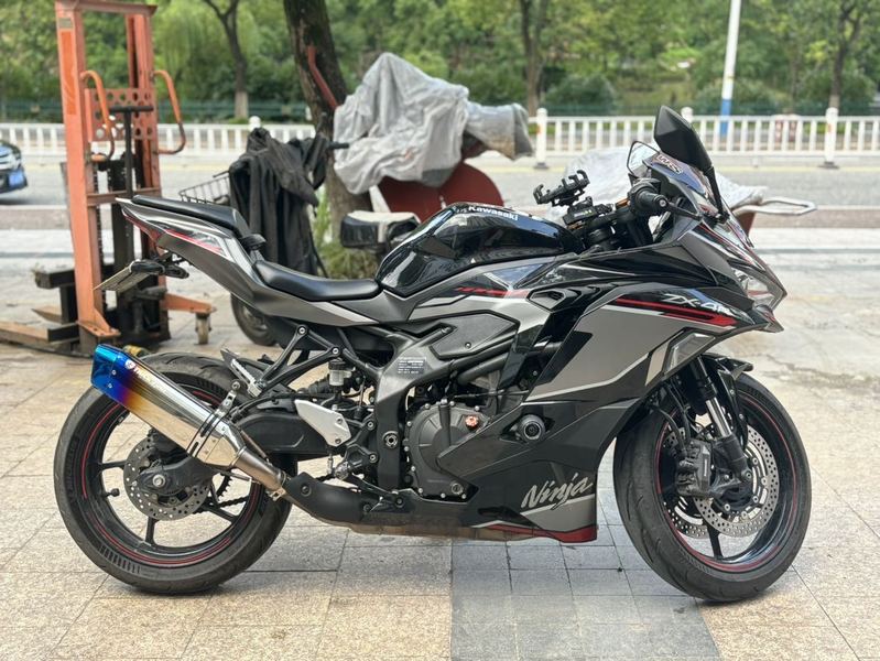 二手川崎ZX-4R