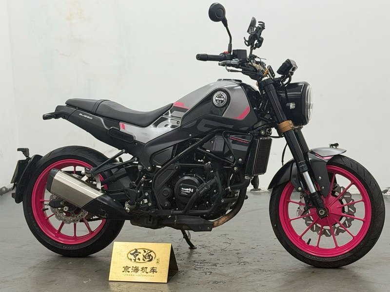 二手贝纳利幼狮 Leoncino 250
