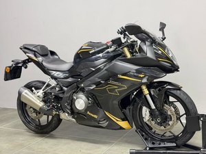 二手贝纳利龙卷风 Tornado 302R