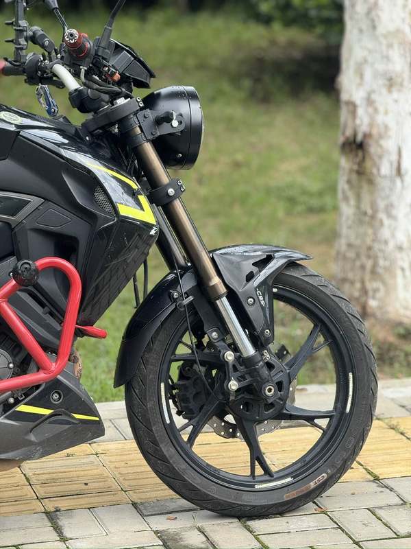 二手贝纳利小迅龙 BN150S