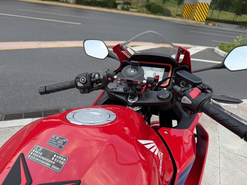 二手本田CBR400R