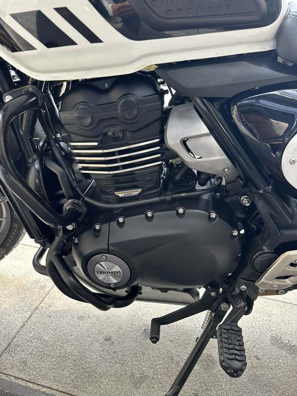 二手凯旋Scrambler 400 X