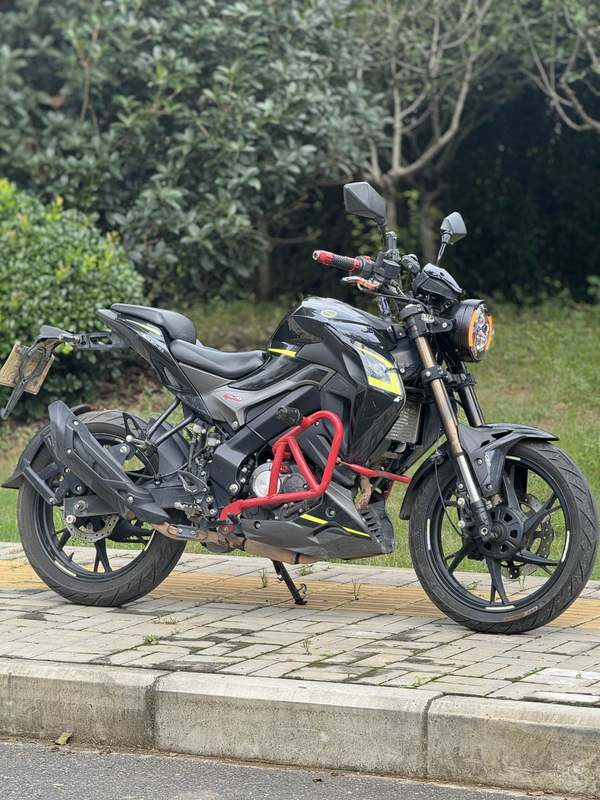 二手贝纳利小迅龙 BN150S