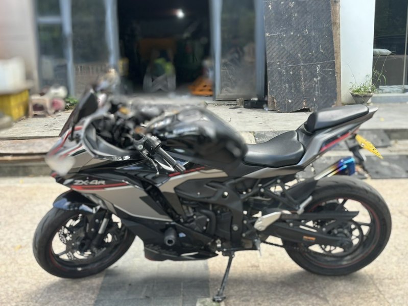 二手川崎ZX-4R