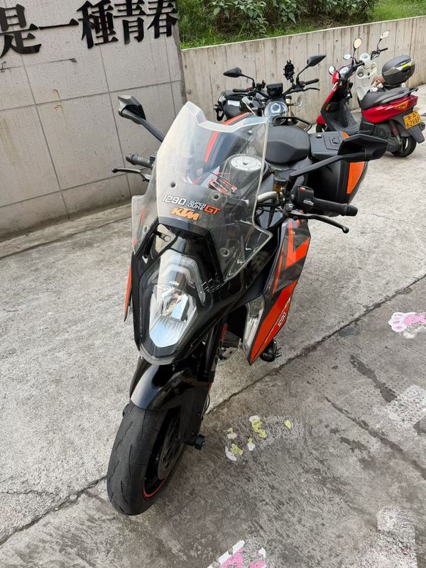 二手KTMR2R1290 Super Duke GT