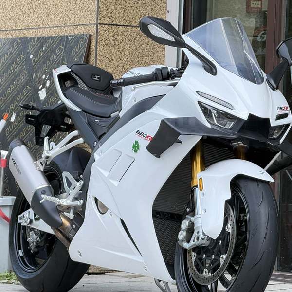 二手张雪机车820RR