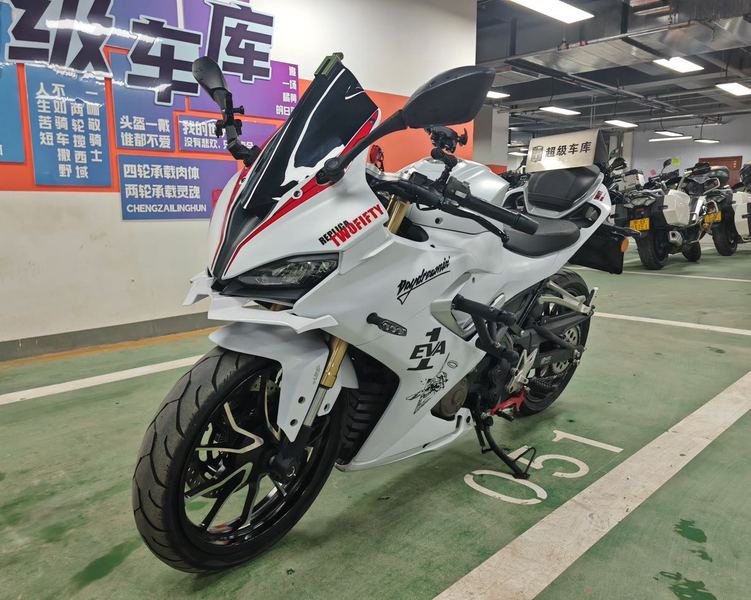 二手QJMOTOR赛250