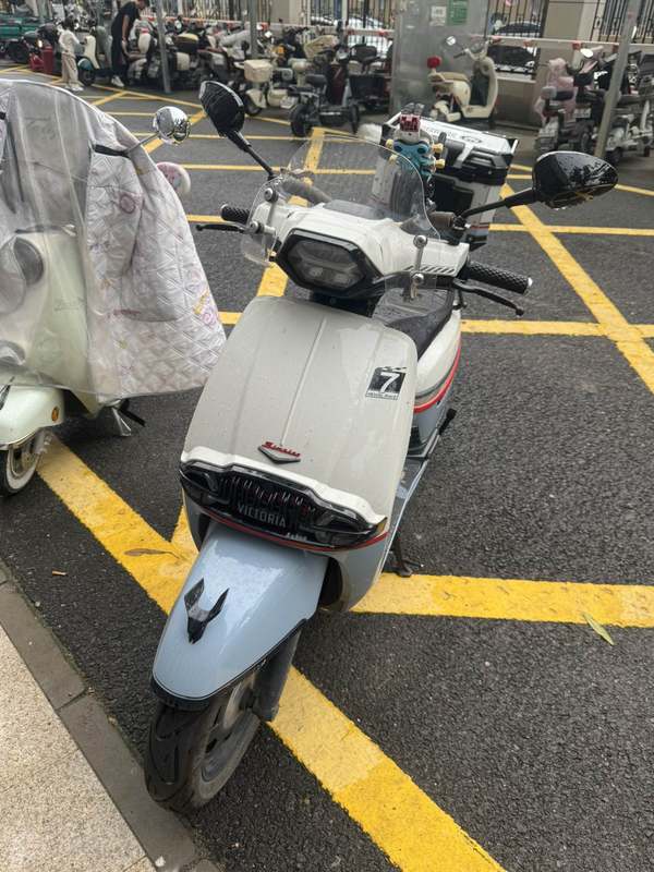 二手维多利亚Sixties 250Si