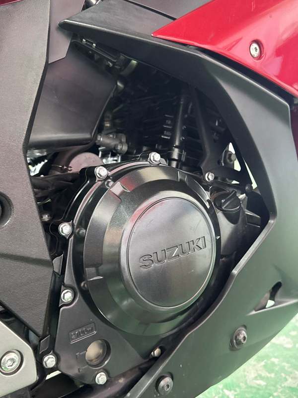 二手豪爵铃木GSX250R