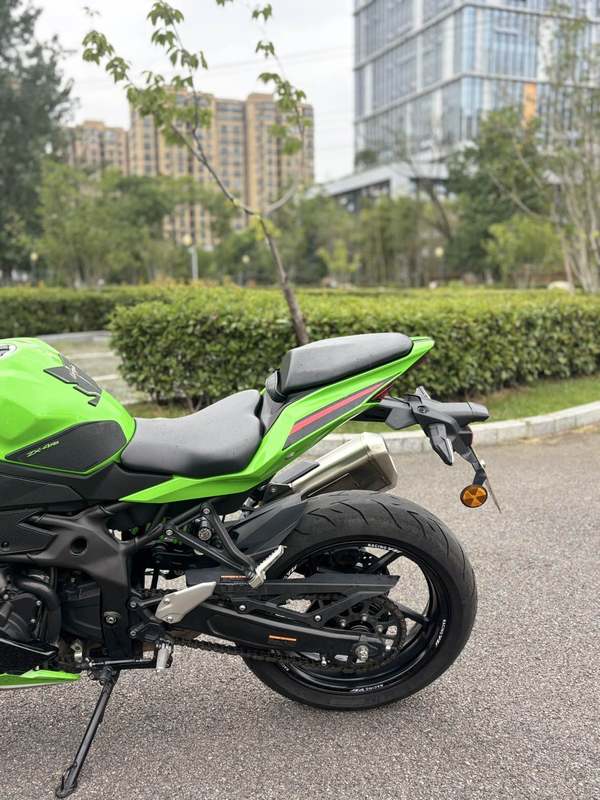 二手川崎ZX-4R
