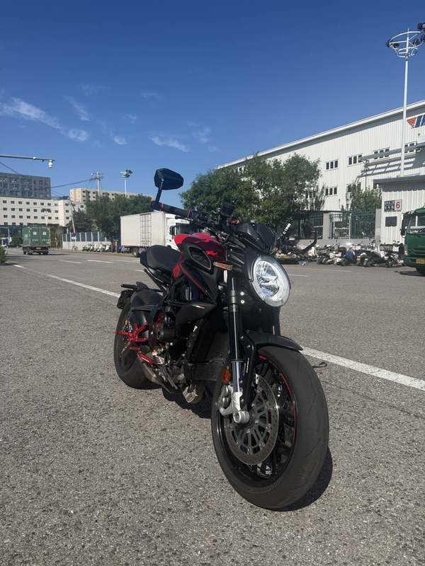 二手奥古斯塔Brutale 800