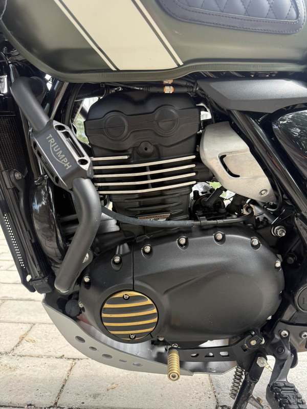 二手凯旋Scrambler 400 X