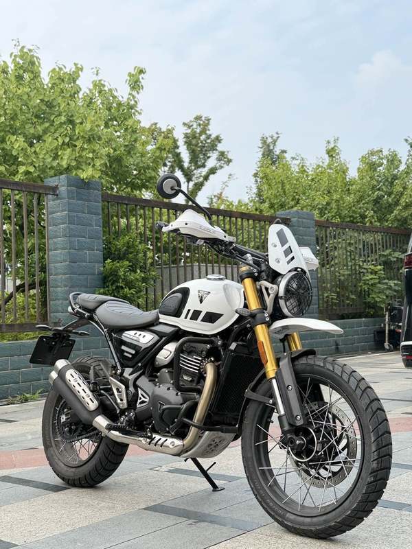 二手凯旋Scrambler 400 X