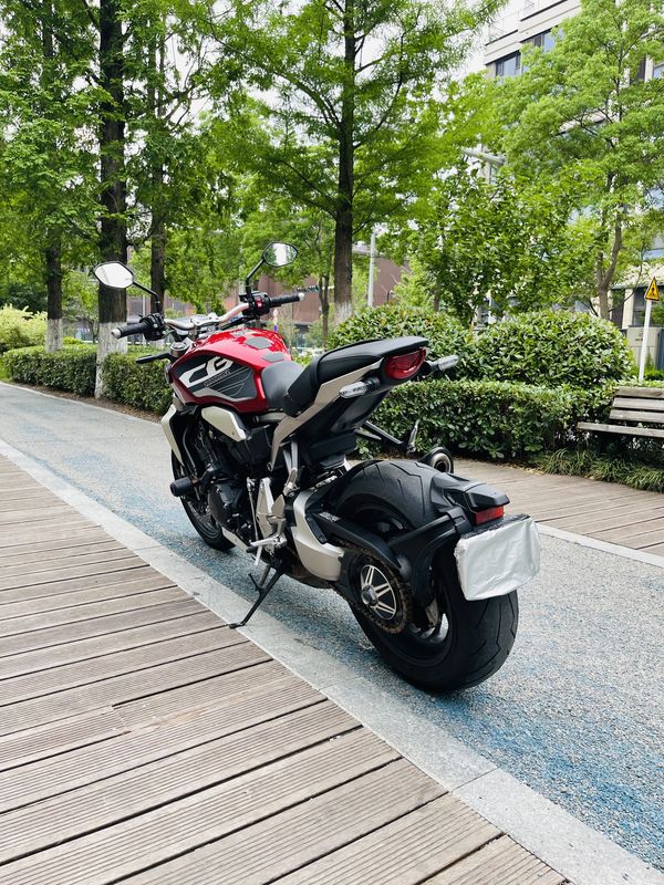 二手本田CB1000R
