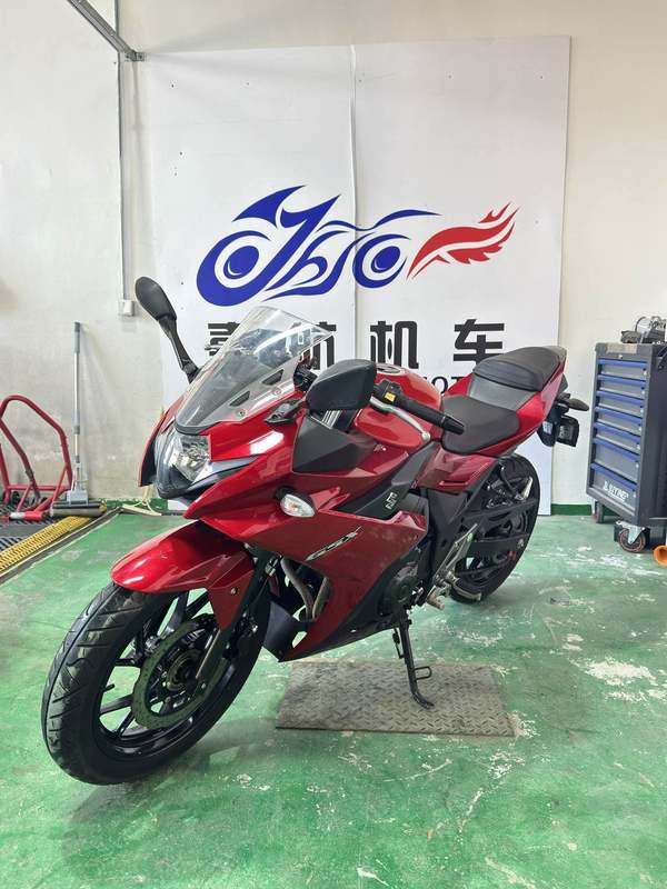 二手豪爵铃木GSX250R