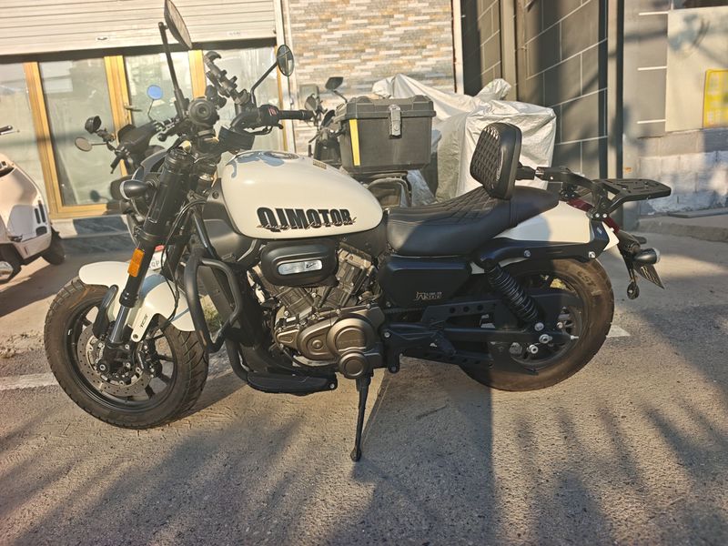 二手QJMOTOR闪300
