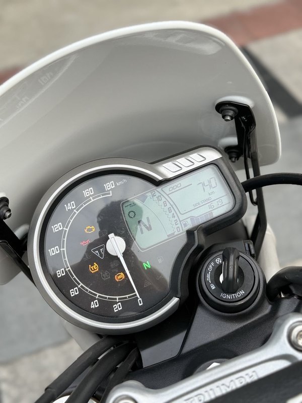 二手凯旋Scrambler 400 X