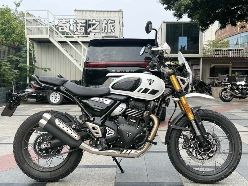 二手凯旋Scrambler 400 X