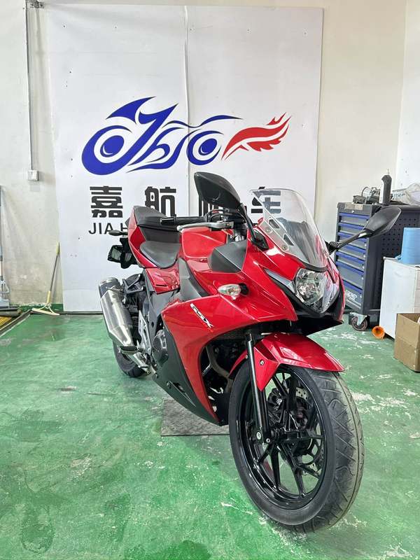 二手豪爵铃木GSX250R