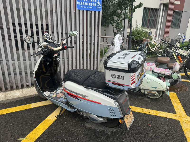 二手维多利亚Sixties 250Si