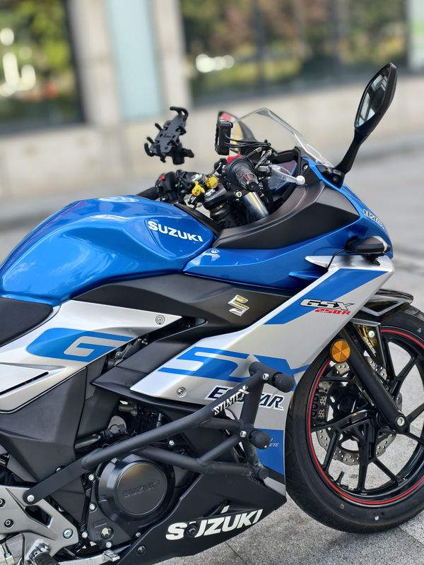 二手豪爵铃木GSX250R