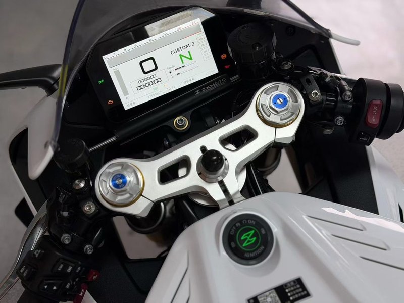 二手张雪机车820RR