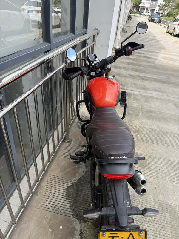 二手凯旋Scrambler 400 X