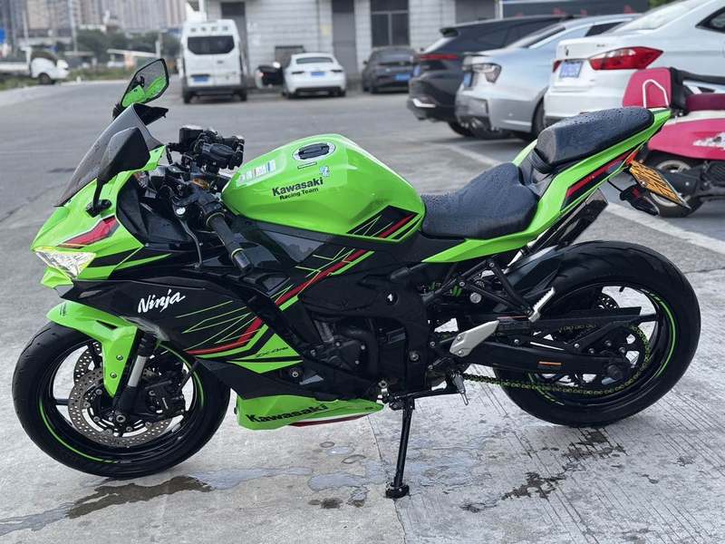 二手川崎ZX-4R
