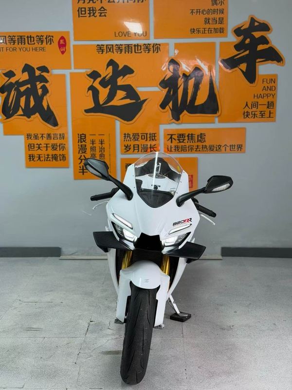 二手张雪机车820RR