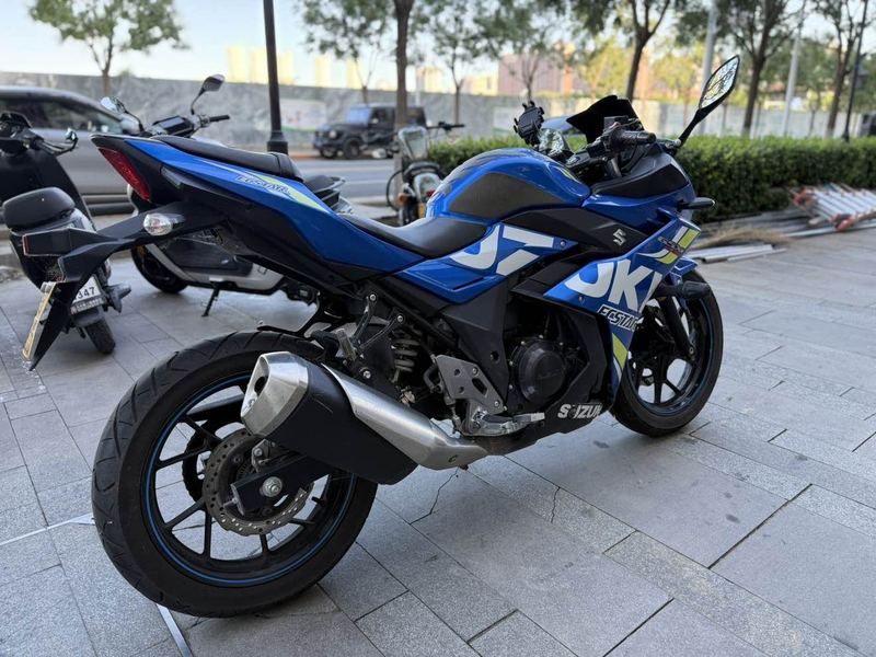 二手豪爵铃木GSX250R