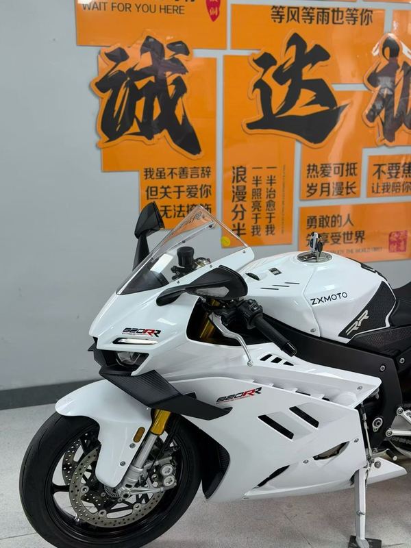 二手张雪机车820RR