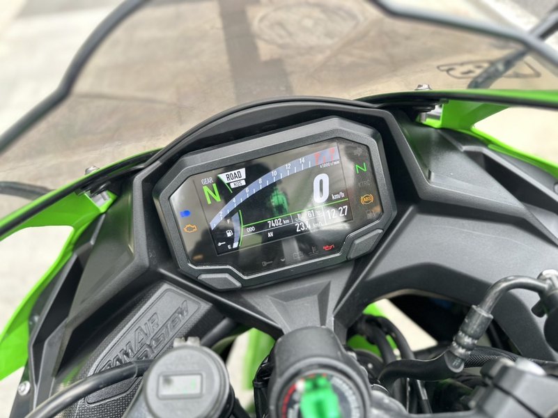 二手川崎ZX-4R