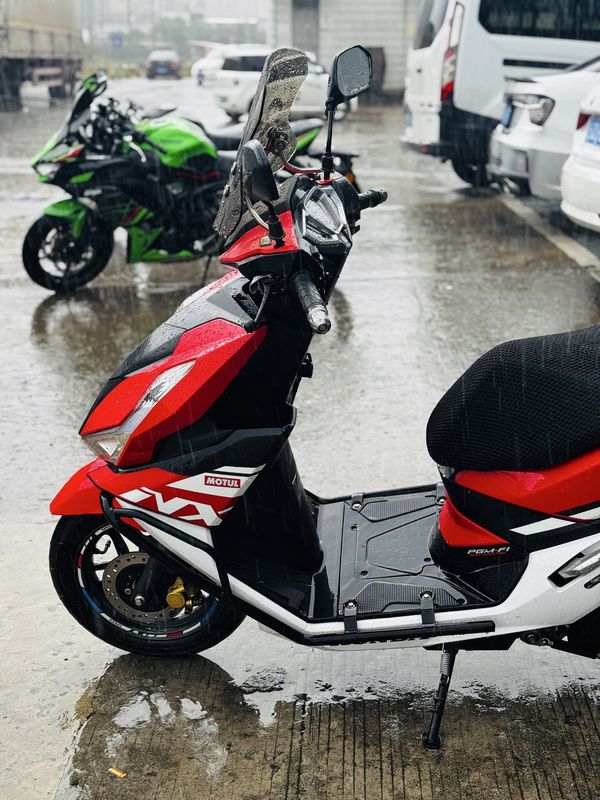 二手五羊本田NX125